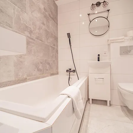 Oliwa Forest Apartment *